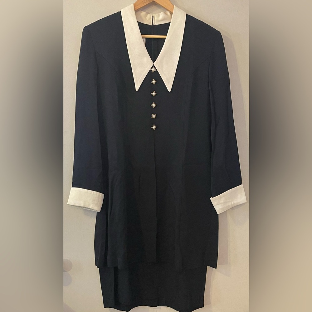 Black Long Sleeve Dress w/Cream Colored Trim and Cuffs, Size 8